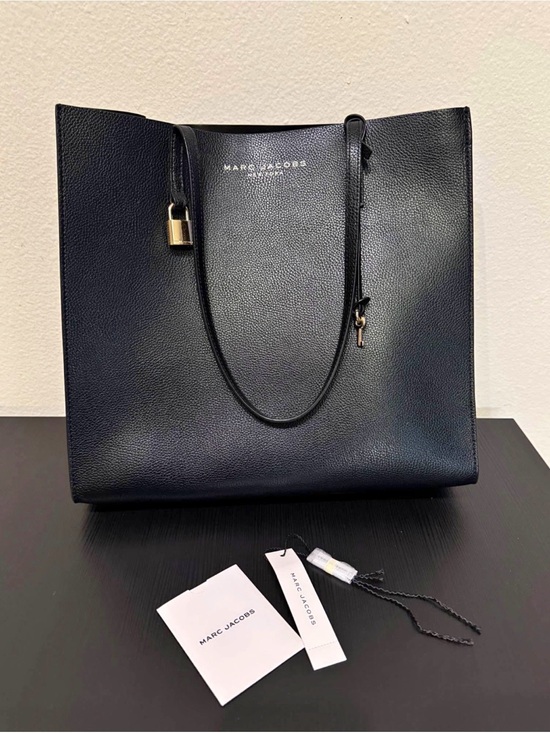 Marc Jacobs Handbags - Marc Jacobs Black Pebbled Leather THE GRIND Tote with Gold Lock Detail